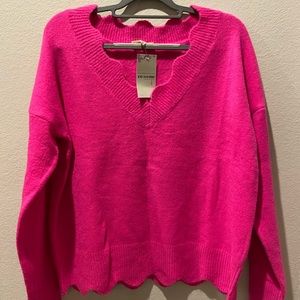 M/L scalloped neck sweater
